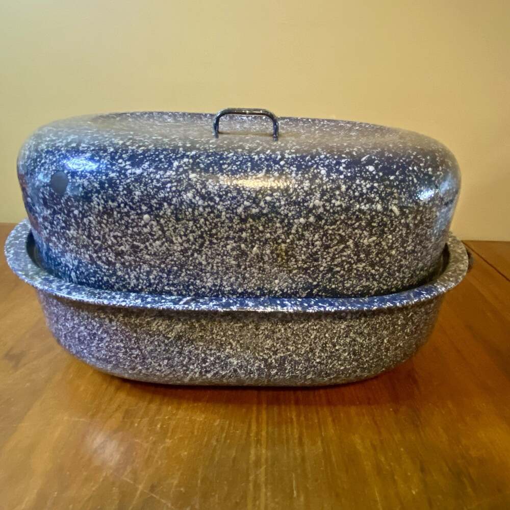 Vintage Blue Speckled Enamel Oval Roaster XL Pan Lid Rack Farmhouse Country